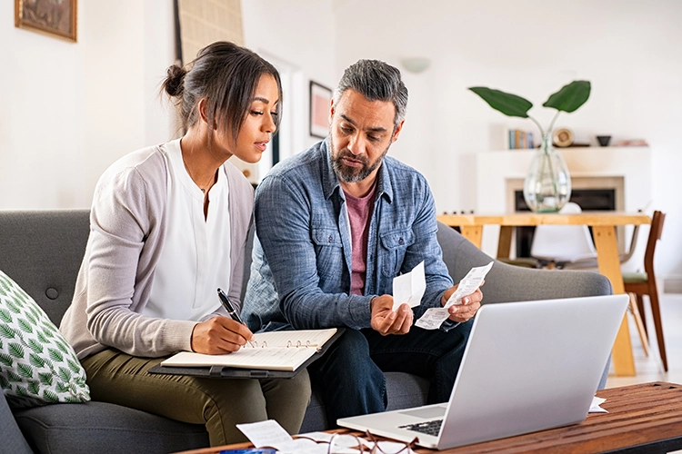 Custom financial plan for debt management
